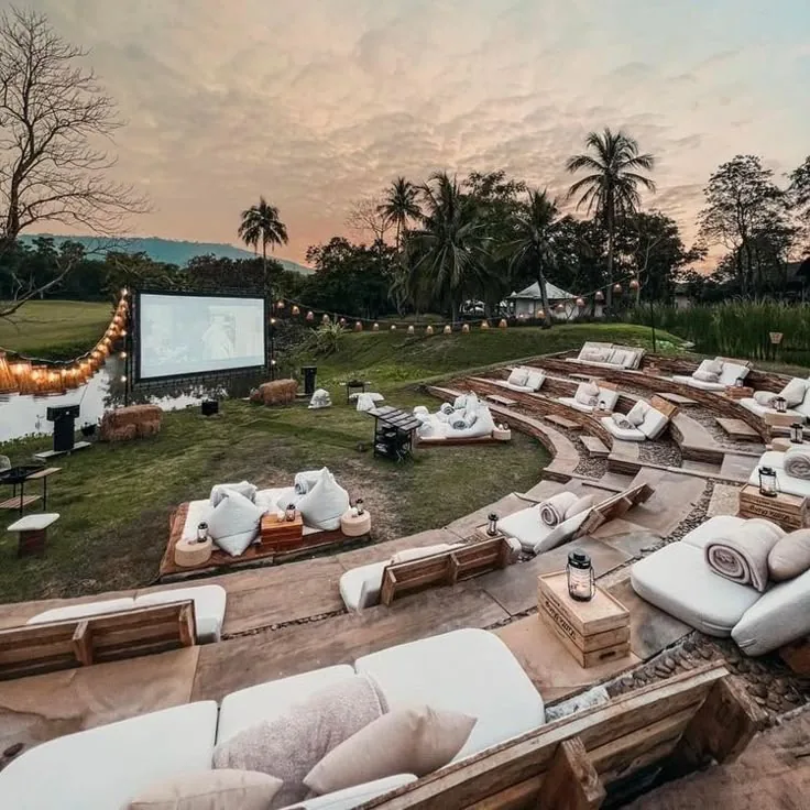 Theatrical Garden